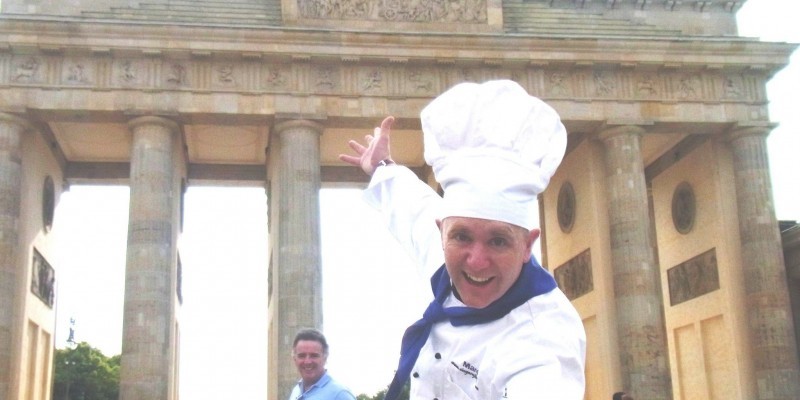 Singers for Hire’s Singing Waiters in Berlin Singers for Hire’s Singing Waiters in Berlin